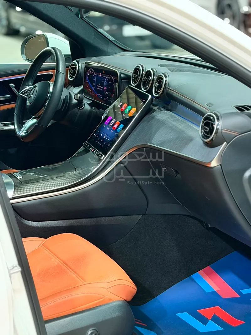 2025 مرسيدس - بنز جي إل سي 300