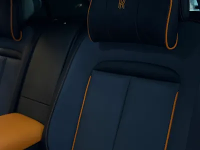 2020 رولز رويس كولينان بلاك بادج