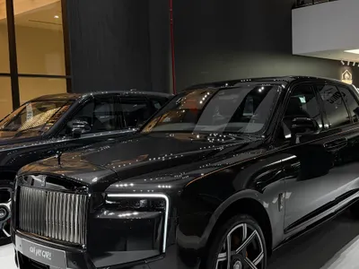 2020 رولز رويس كولينان بلاك بادج