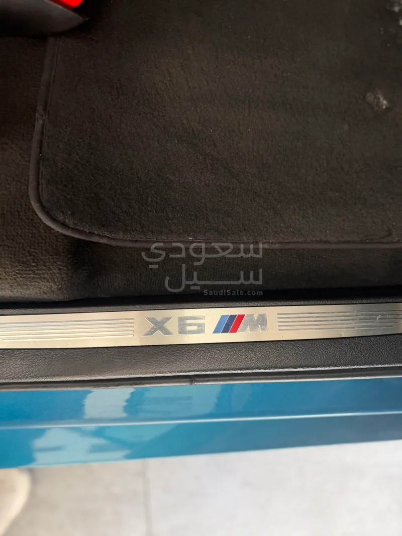 2015 بي ام دبليو الفئة اكس 6 إم