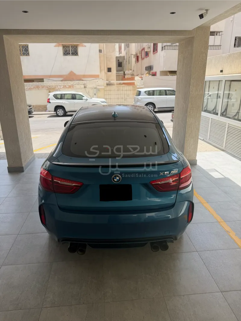 2015 بي ام دبليو الفئة اكس 6 إم