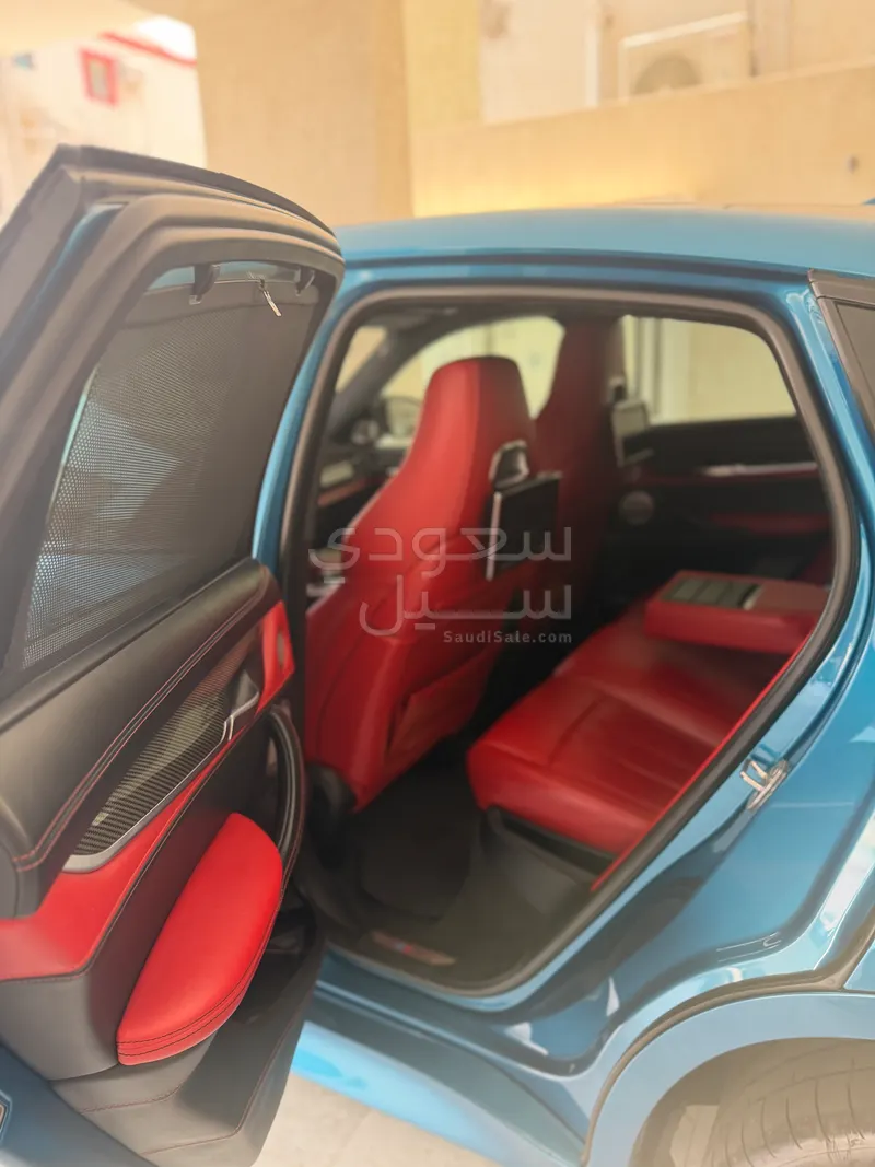 2015 بي ام دبليو الفئة اكس 6 إم