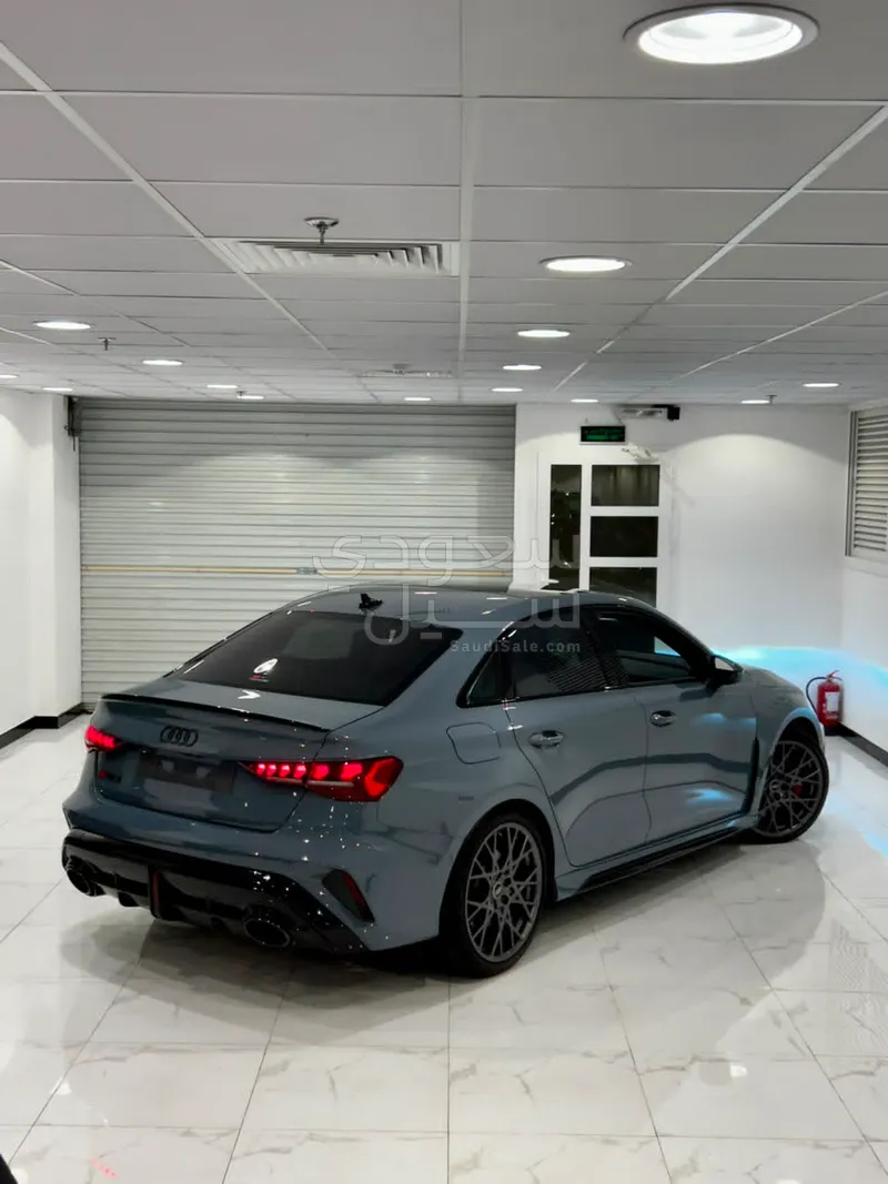 2025 اودي ار اس 3