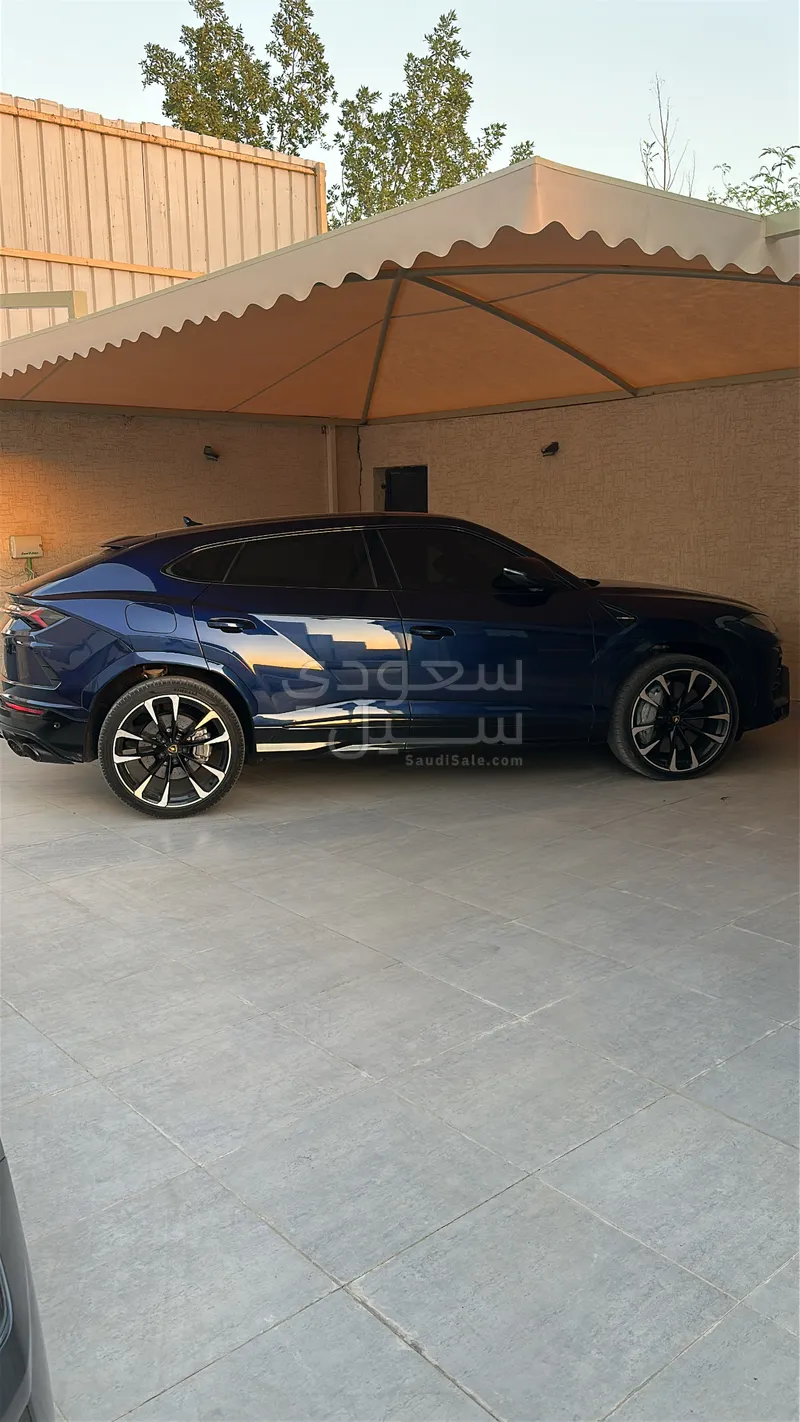 2022 لمبرجيني اوروس