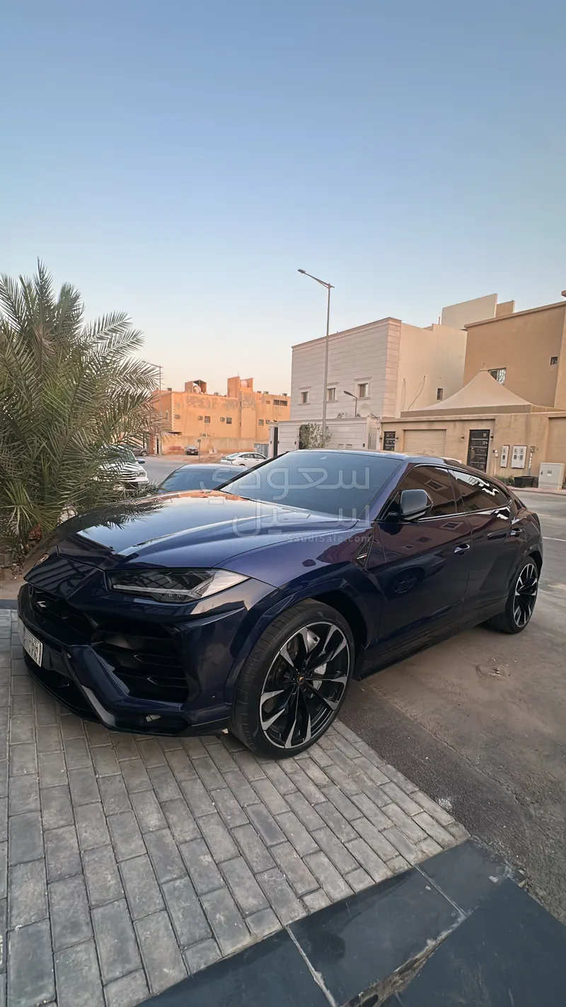 2022 لمبرجيني اوروس