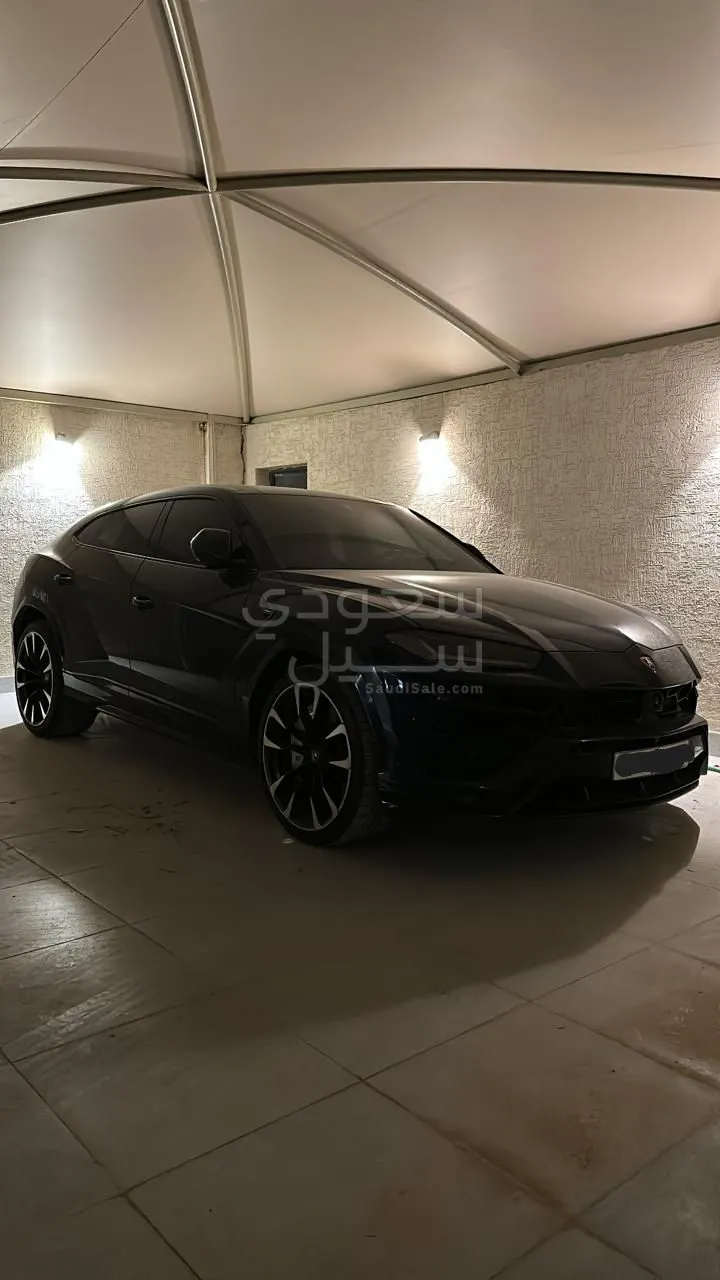2022 لمبرجيني اوروس