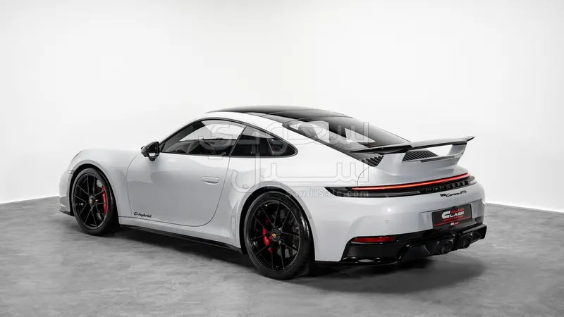 2026 بورش 911 كاريرا جي تي اس