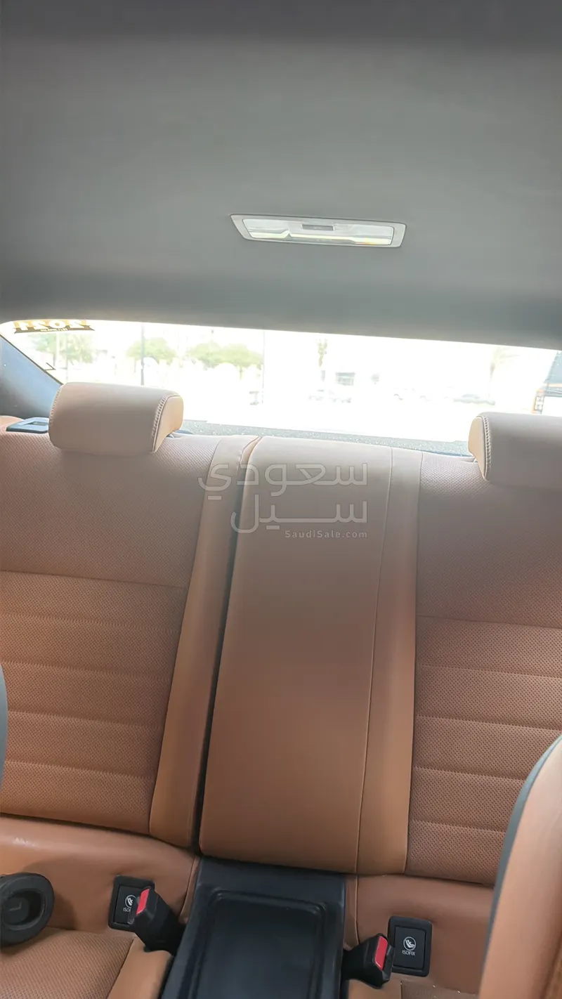 2021 لكزس أر سي 350
