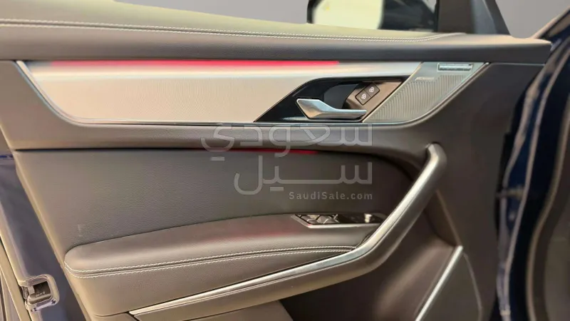 2024 جاكوار اف-بيس ار دايناميك
