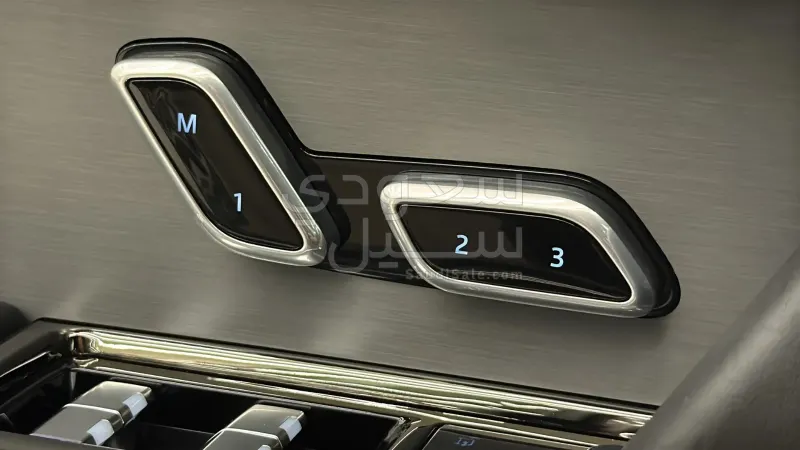 2025 لاند روفر رينج روفر سبورت اتش اس اي