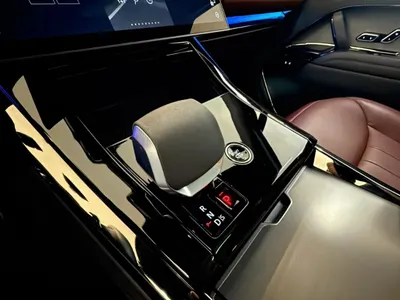 2025 لاند روفر رينج روفر سبورت اتش اس اي