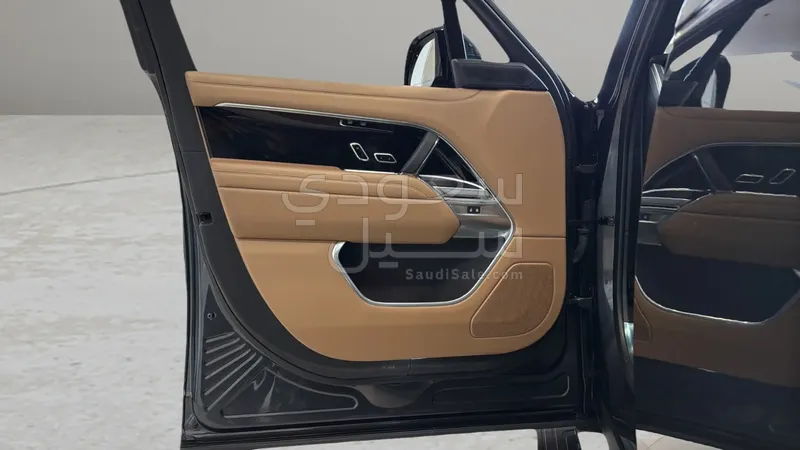 2025 لاند روفر رينج روفر اتش اس اي