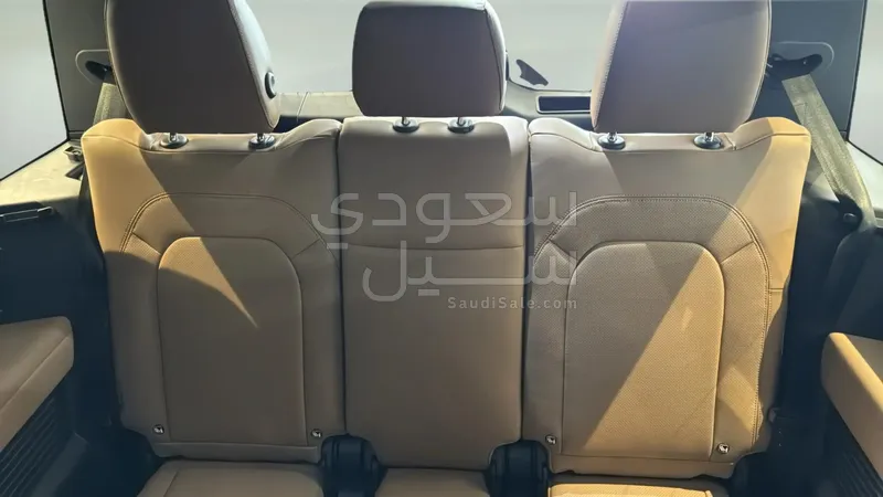 2025 لاند روفر ديفيندر 130 اكس داينمك اس اي