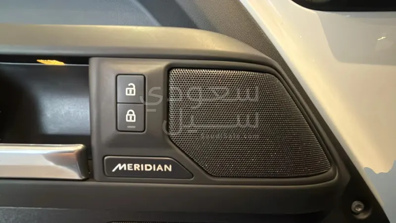 2025 لاند روفر ديفيندر 130 اكس داينمك اس اي