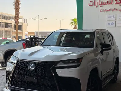 2026 لكزس إل إكس 600 إف