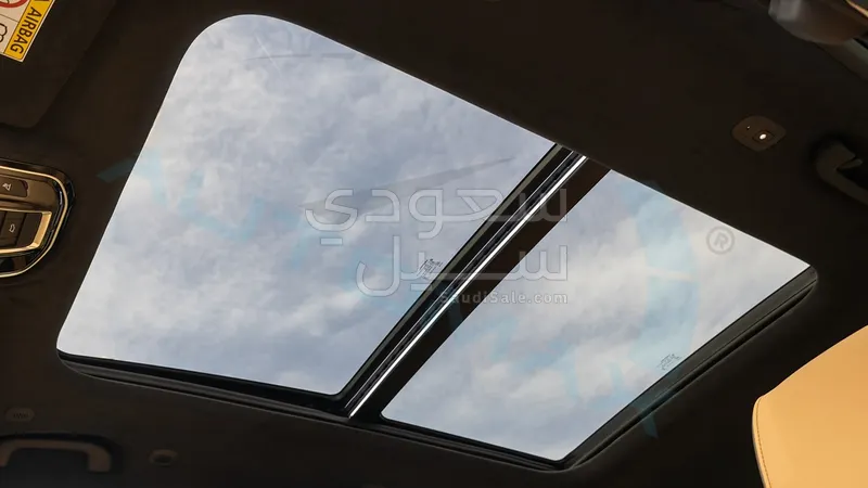 2025 جييب جراند شيروكي ساميت