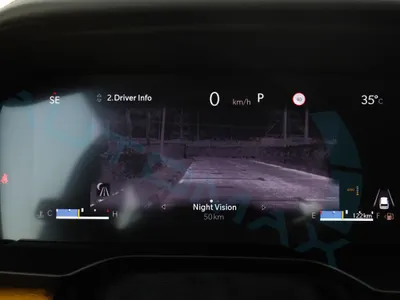 2025 جييب جراند شيروكي ساميت