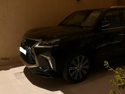 2019 لكزس إل إكس 570
