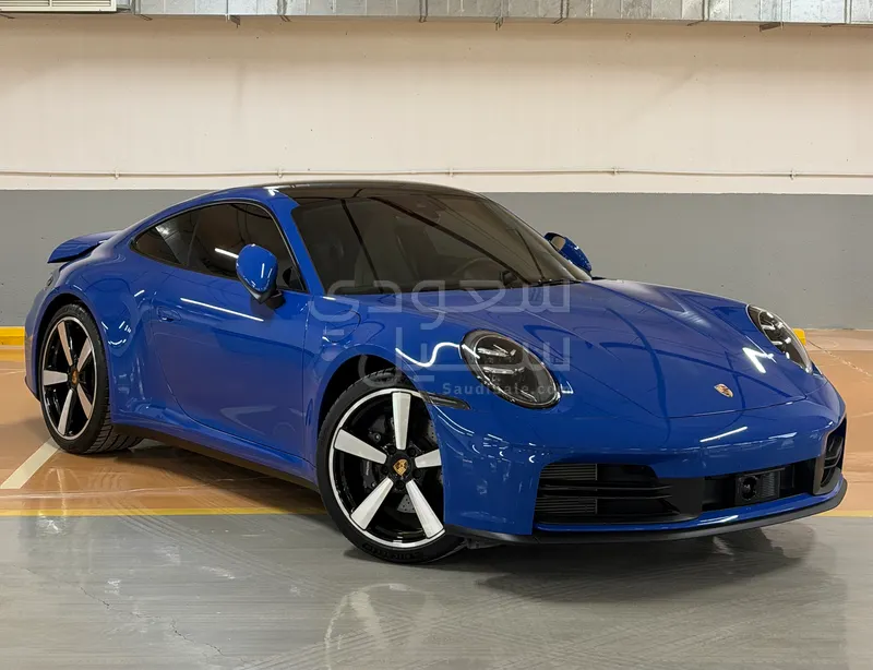 2025 بورش 911 كاريرا