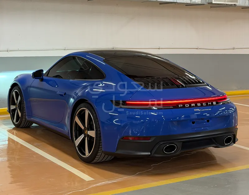 2025 بورش 911 كاريرا