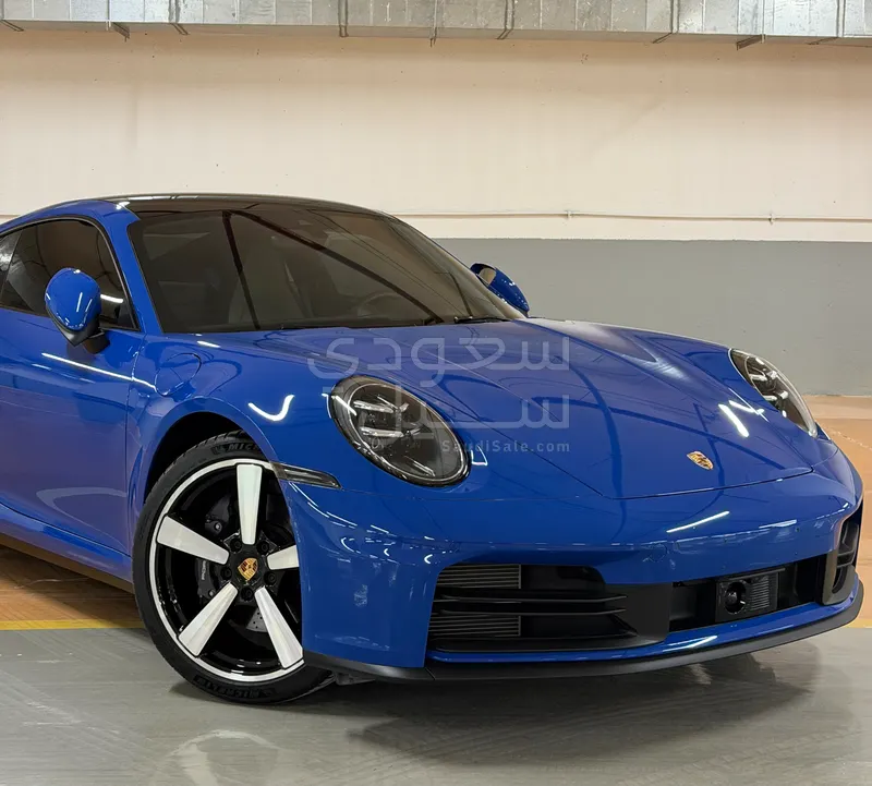 2025 بورش 911 كاريرا