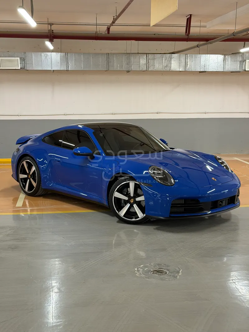 2025 بورش 911 كاريرا