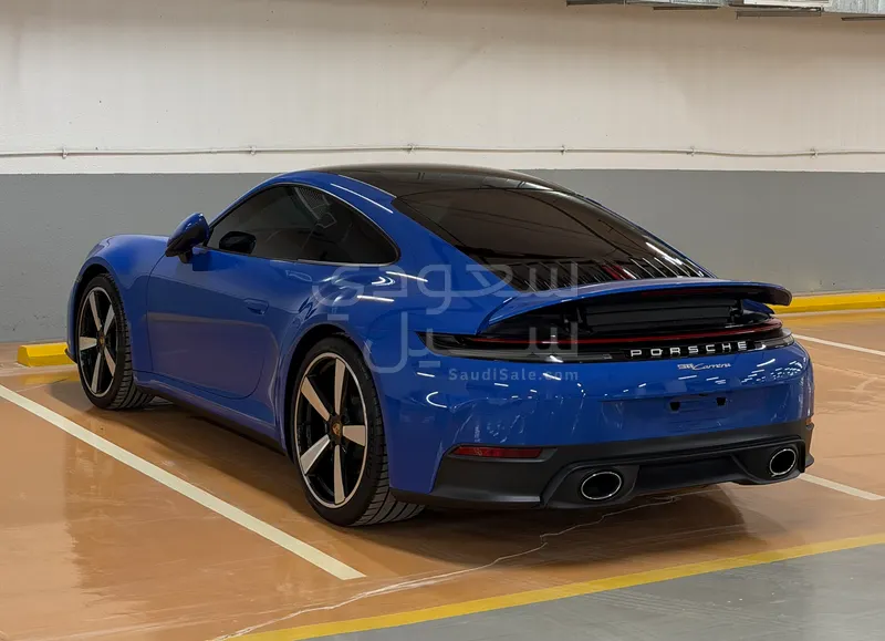 2025 بورش 911 كاريرا