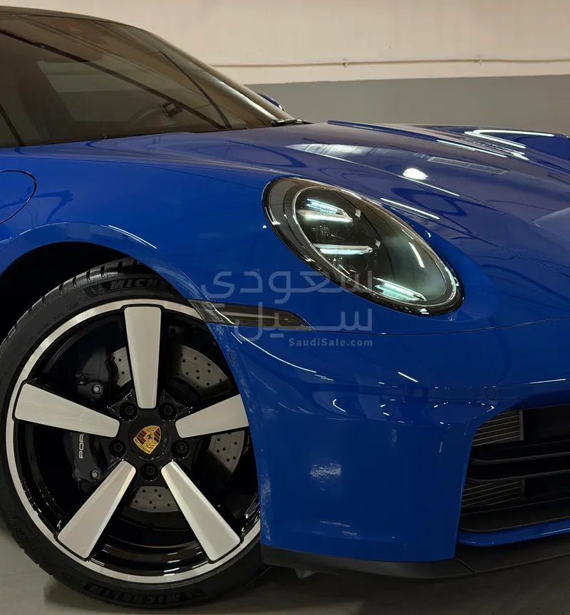 2025 بورش 911 كاريرا
