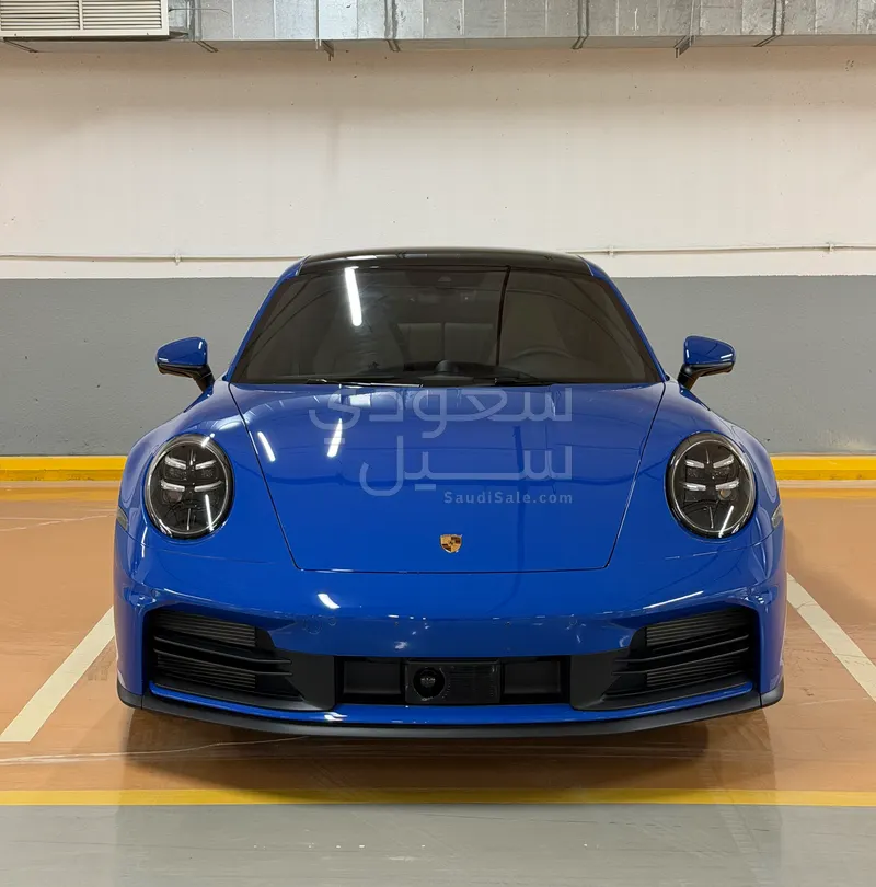 2025 بورش 911 كاريرا