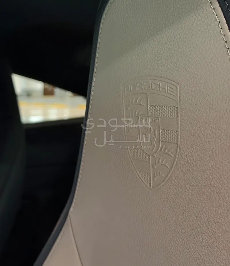 2025 بورش 911 كاريرا