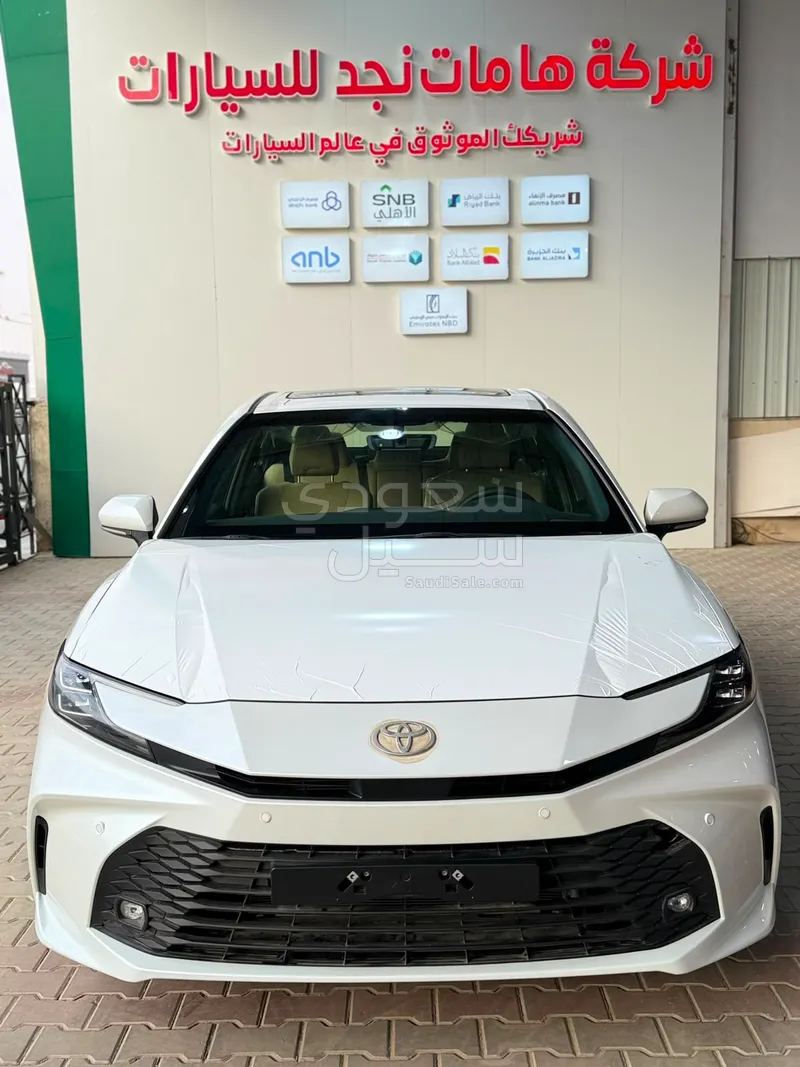 2026 تويوتا كامري ال اي