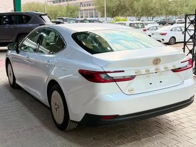 2026 تويوتا كامري ال اي