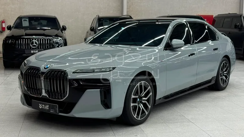 2024 بي ام دبليو الفئة السابعة 740 إل أي
