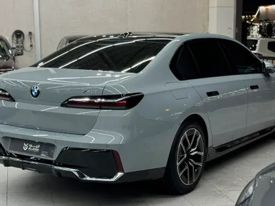 2024 بي ام دبليو الفئة السابعة 740 إل أي