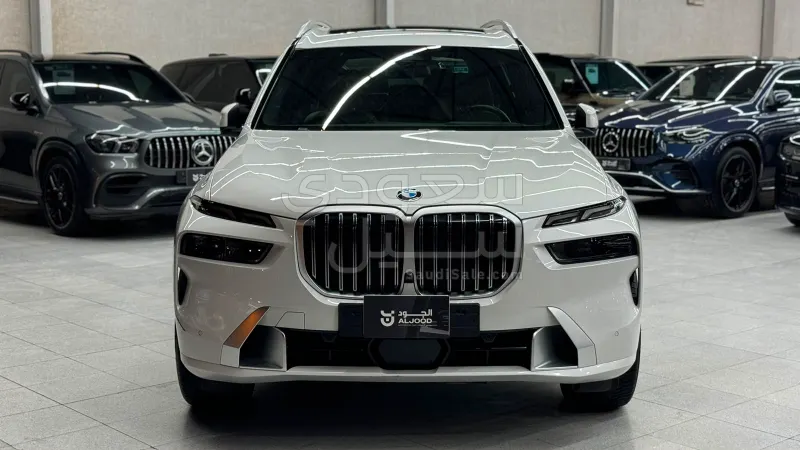 2023 بي ام دبليو الفئة اكس 7