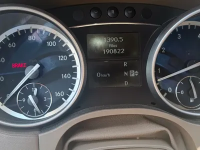 2011 مرسيدس - بنز جي إل 550