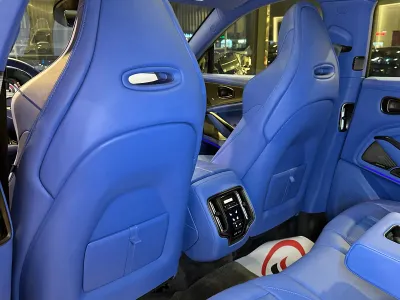 2025 استون مارتن دي بي اكس 707
