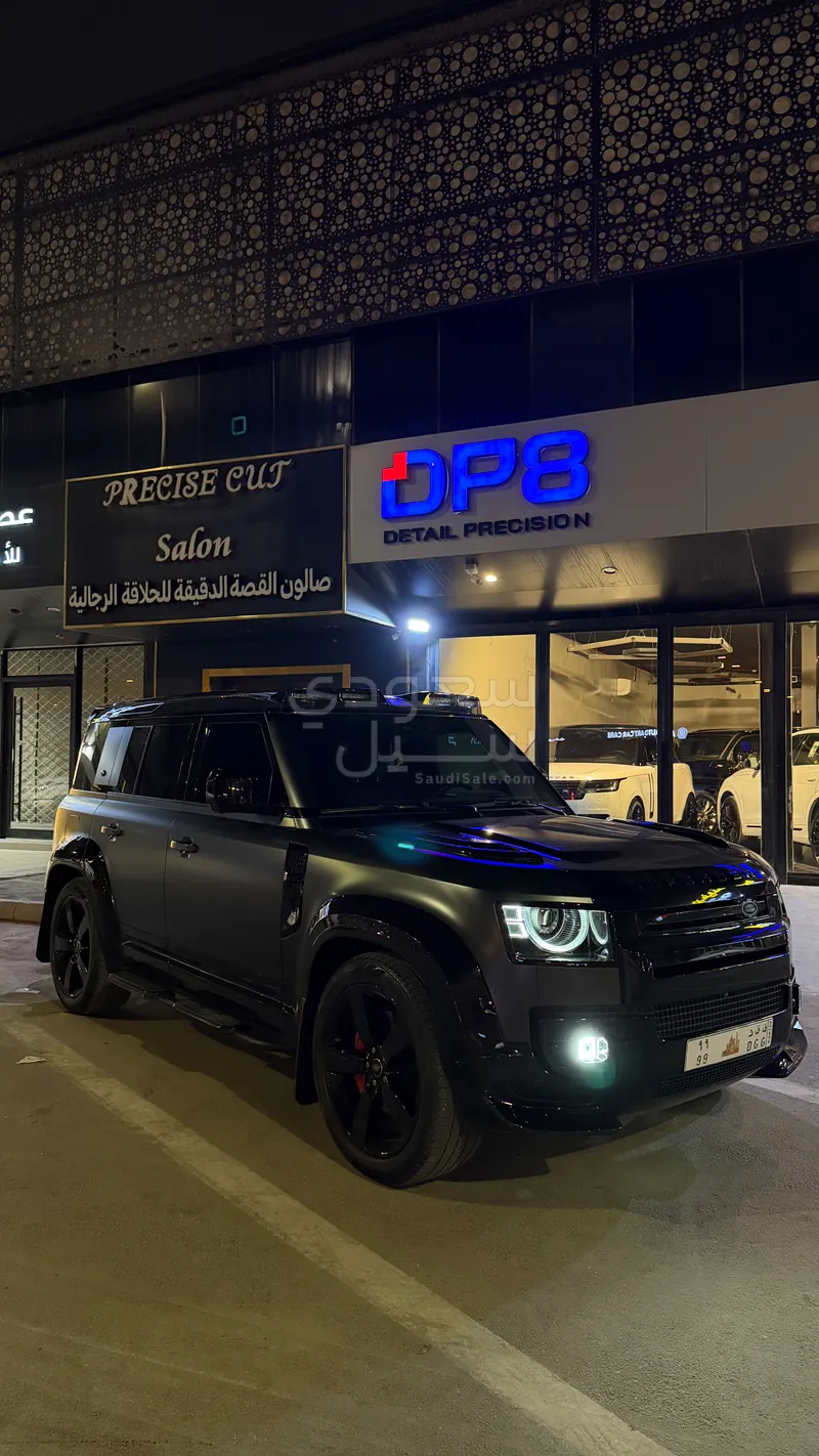 2025 لاند روفر ديفيندر اكس 110