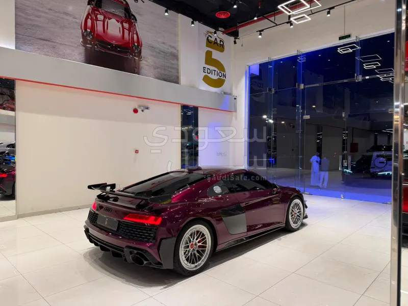 2023 اودي ار 8