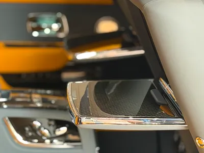 2023 رولز رويس كولينان بلاك بادج
