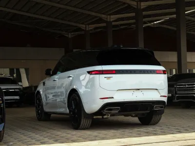 2025 لاند روفر رينج روفر سبورت اتش اس اي