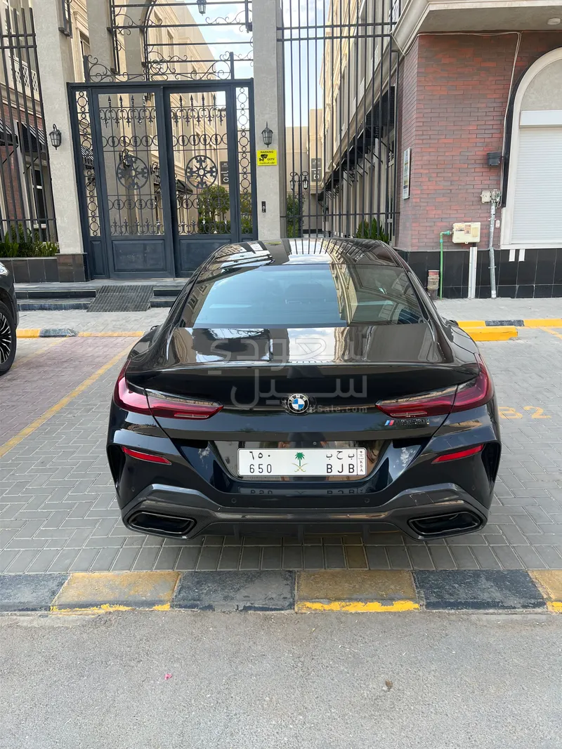 2020 بي ام دبليو الفئة الثامنة إم 850 أي