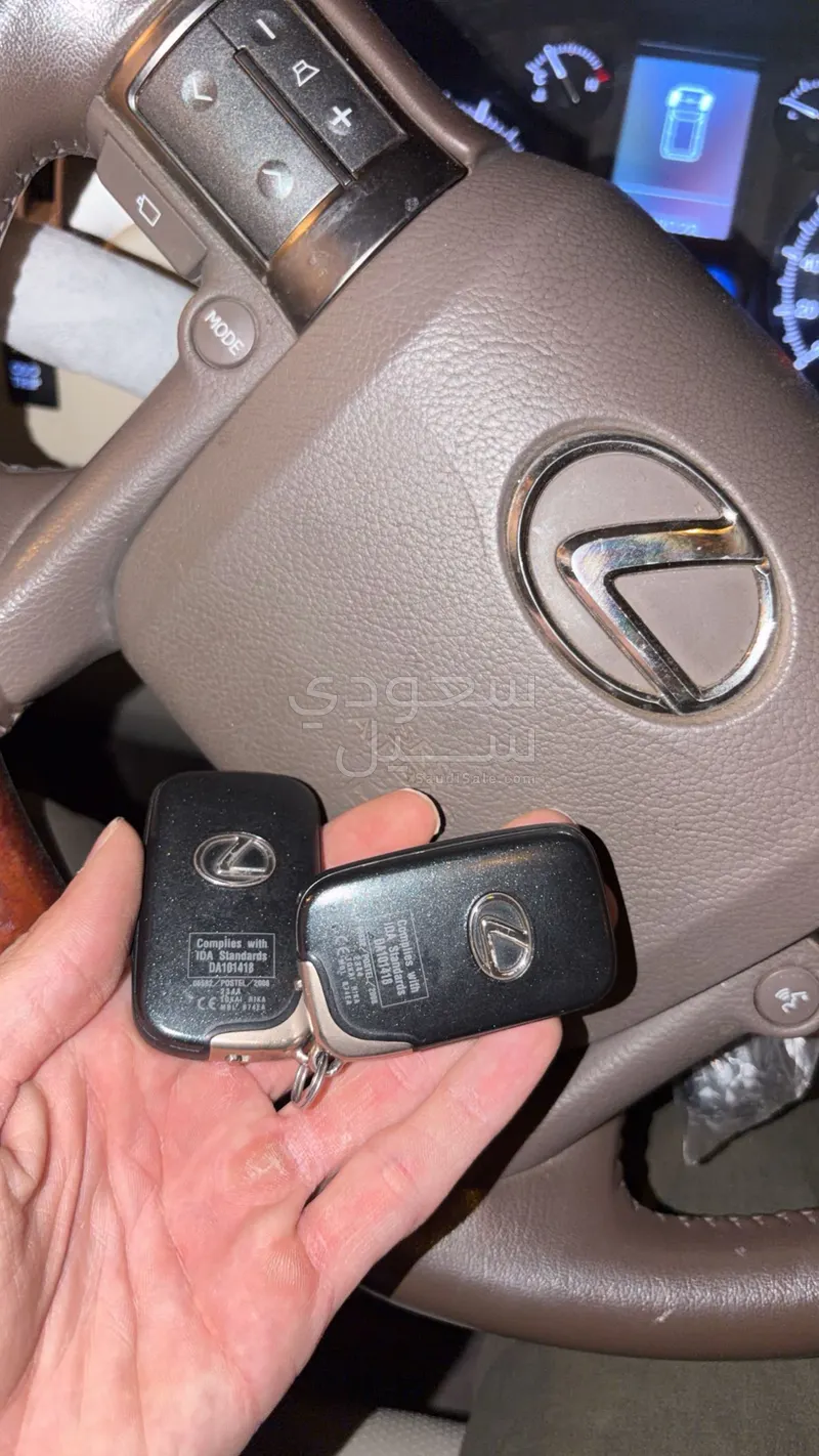 2010 لكزس جي إكس 460