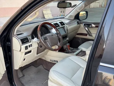 2010 لكزس جي إكس 460