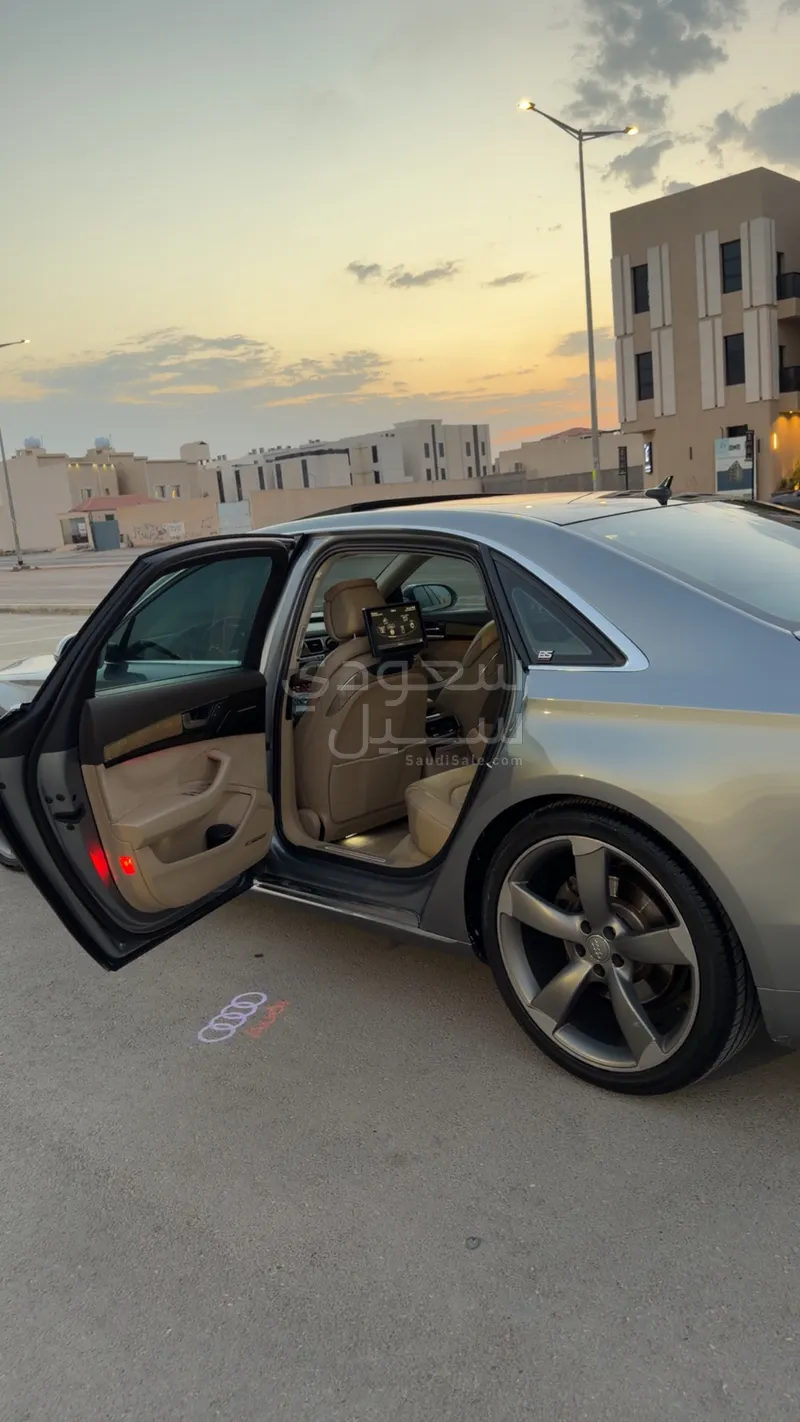 2013 اودي اي 8