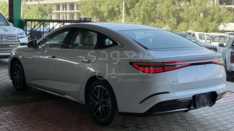 2026 بي واي دي سيل