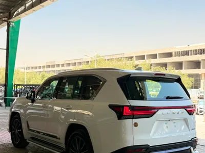 2026 لكزس إل إكس 600 إف