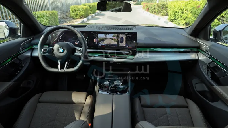 2026 بي ام دبليو الفئة الخامسة 520 أي إم كت