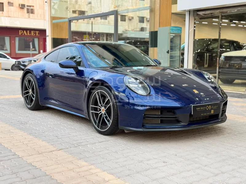 2025 بورش 911 كاريرا