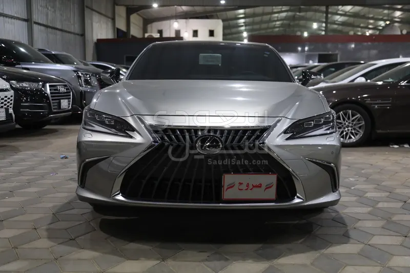2025 لكزس إي إس 350 دي دي